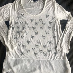 EUC Flowy Skull Longsleeve